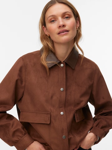 VERO MODA Prechodná bunda 'VMDARIAMARIA' - Hnedá