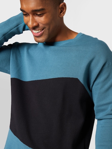 Calvin Klein Sweater in Blue