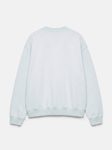 Pull&Bear Sweatshirt i blå