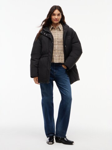 Tommy Jeans Zimní bunda – černá