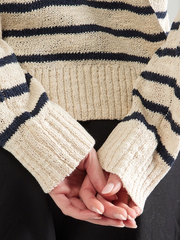 VILA Sweater 'VIPOCA' in Beige