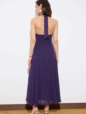 Robe de soirée Trendyol en violet