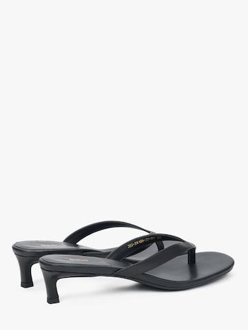 Estro - Sandalias con hebilla '203-24105-33' en negro