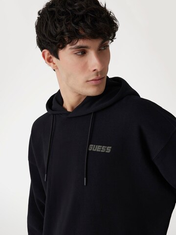 GUESS Sweatshirt in Schwarz