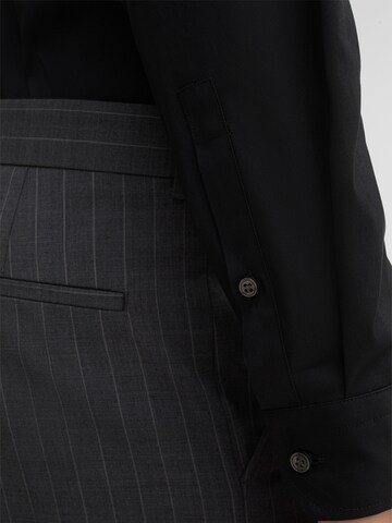 Coupe slim Chemise business ' Santos ' STRELLSON en noir