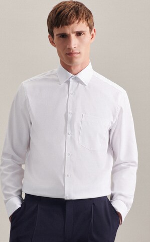 Coupe regular Chemise business SEIDENSTICKER en blanc