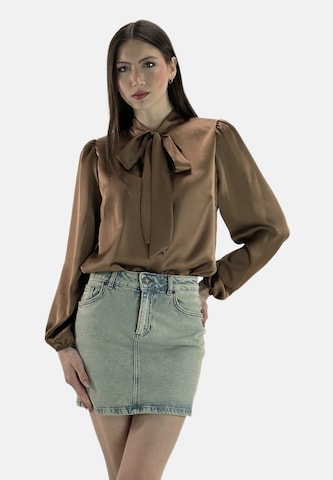 Elara Bluse in Braun: Vorderseite