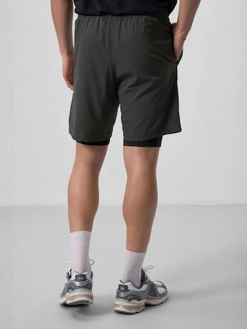 regular Pantaloni sportivi di Tommy Life in verde