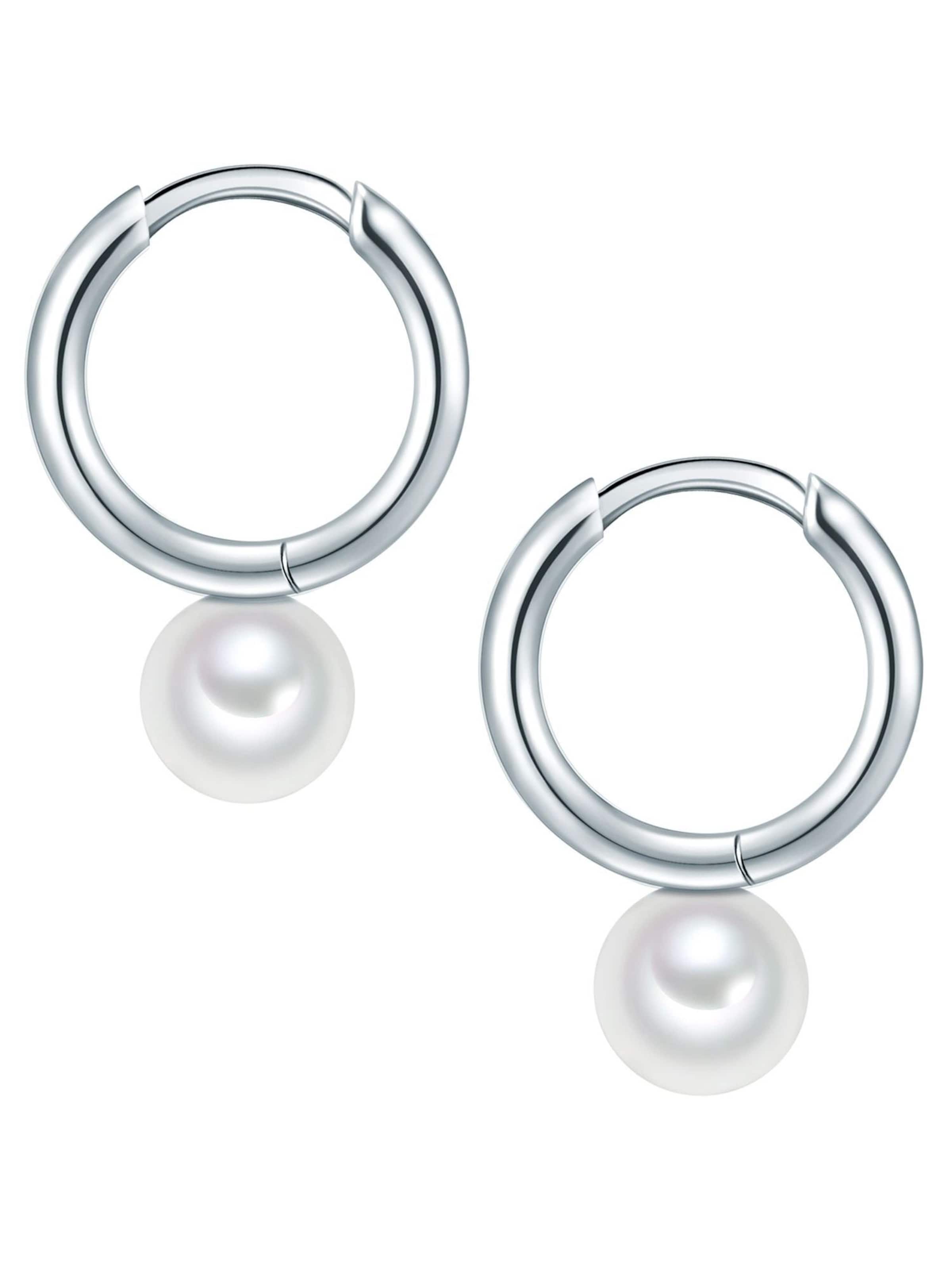 Valero Pearls Earrings in Silver