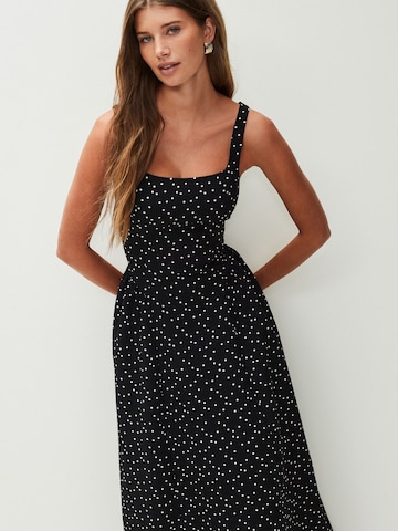 Next Kleid in Schwarz