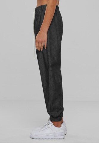 Urban Classics Tapered Jeans in Black