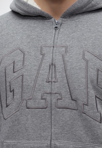 GAP Sweatjacke in Grau