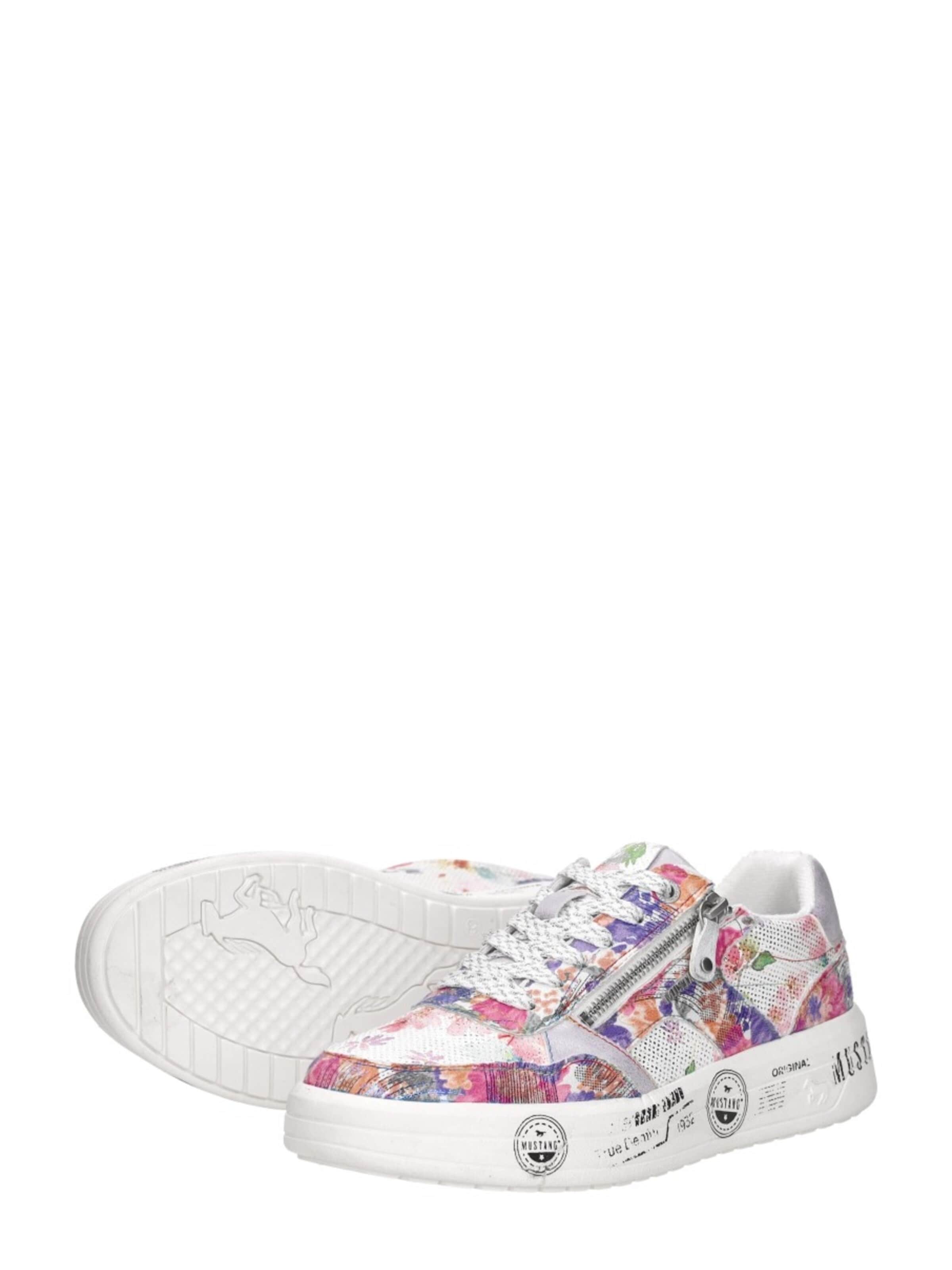 Baskets basses 'Sneakers Laag' MUSTANG en blanc