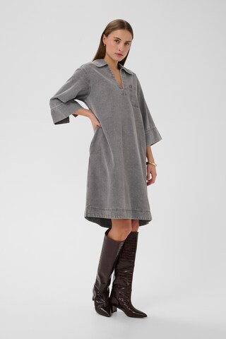 SOAKED IN LUXURY Jurk 'SLNinnia Annabeth' in Grijs