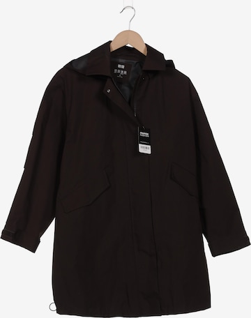 UNIQLO Jacke XS in Braun: predná strana