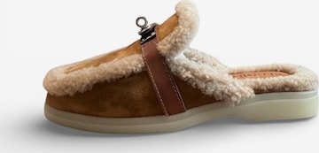 Begoria Slippers in Beige: front