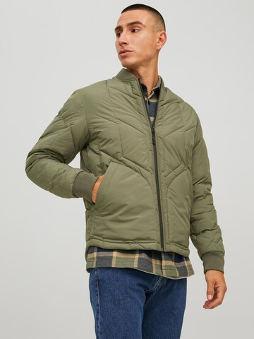 R.D.D. ROYAL DENIM DIVISION Between-Season Jacket 'BERNIE' in Green: front