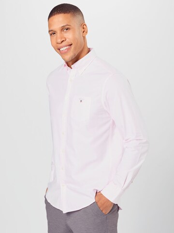 Coupe regular Chemise GANT en rose : devant