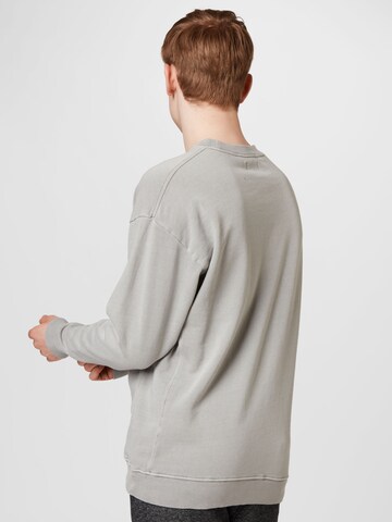 Cotton On - Sweatshirt em cinzento