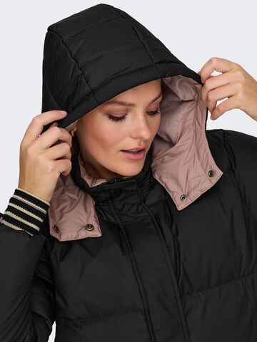 Manteau d’hiver 'Vilma' ONLY en noir