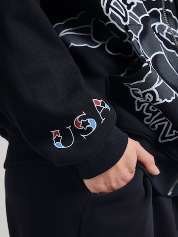Ed Hardy Tepláková bunda 'Gothic Roses' - Čierna