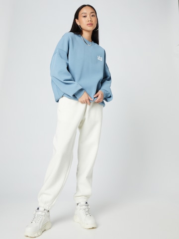 ABOUT YOU x Dardan Sweatshirt 'Jake' in Blau