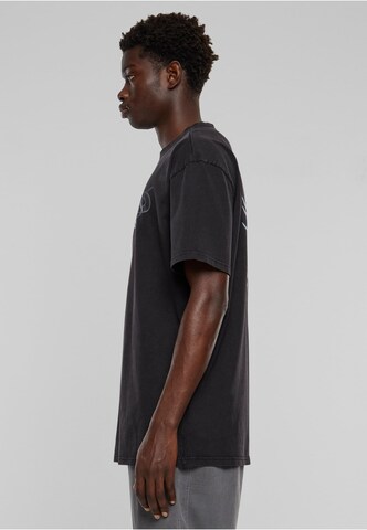 melns MT Upscale T-Krekls ' Cagedchrome'