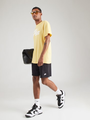 Nike SportswearRegular Fit Majica - zlatna boja