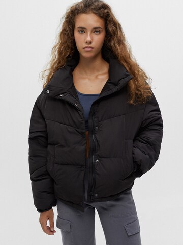 Pull&Bear Jacke in Schwarz: predná strana