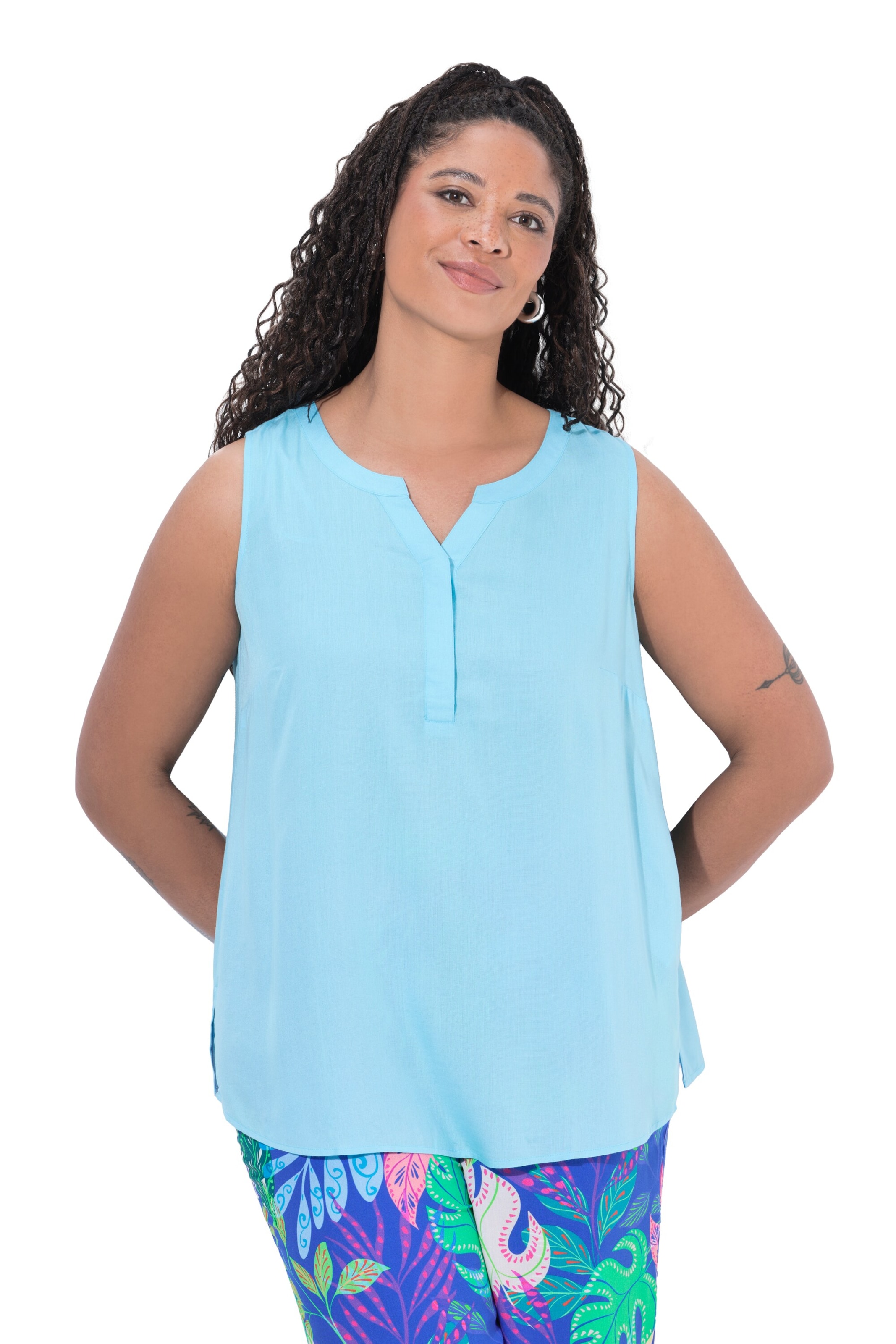 Angel of Style Blouse in Blue: front