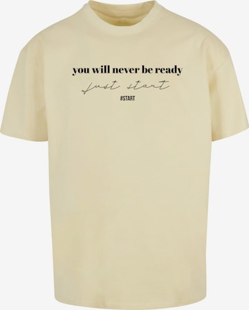 Merchcode Shirt 'Just Start' in Geel: voorkant