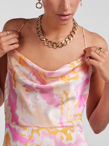 Robe 'Kerra' PIECES en rose