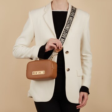 Love Moschino Crossbody bag in Brown: front