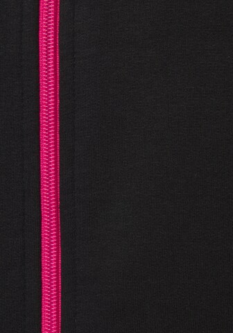 KangaROOS Zip-Up Hoodie in Black