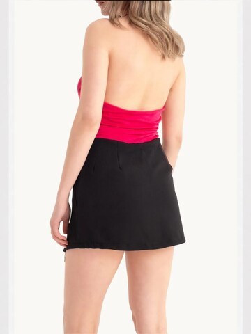 Hiccup Skirt in Black