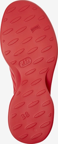 Sandalo con cinturino 'Spiro' di CAMPER in rosso