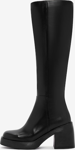 Derimod Bootsit värissä musta: etupuoli