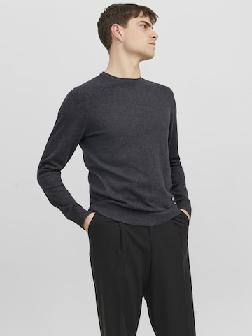 JACK & JONES Pullover 'JJEEmil' in Grau: Vorderseite