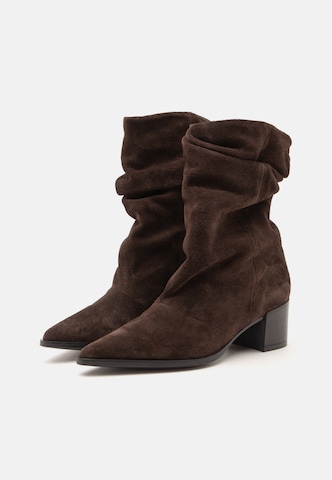 Botine '292' de la Copenhagen Studios pe maro