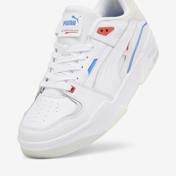 Baskets basses PUMA en blanc