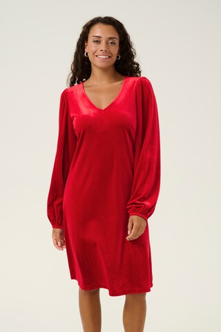 Cream Dress 'Pativa' in Red: front