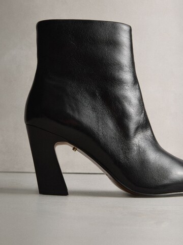 Next Stiefelette in Schwarz