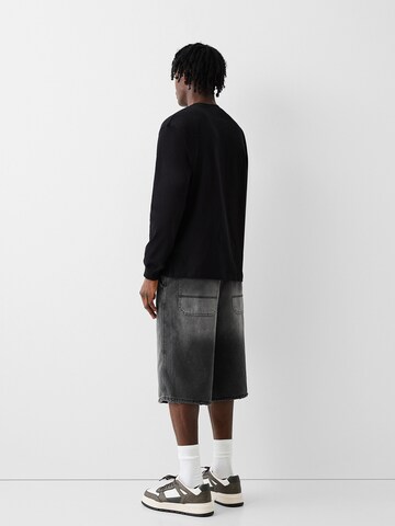 Bershka Loosefit Shorts in Schwarz