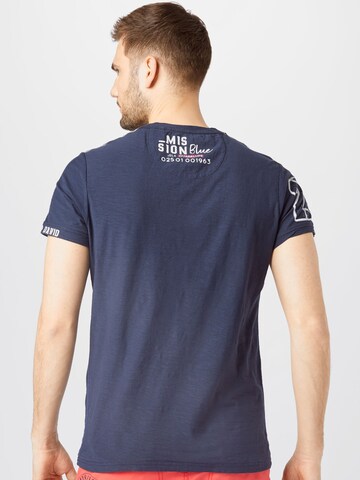 Tricou de la CAMP DAVID pe albastru