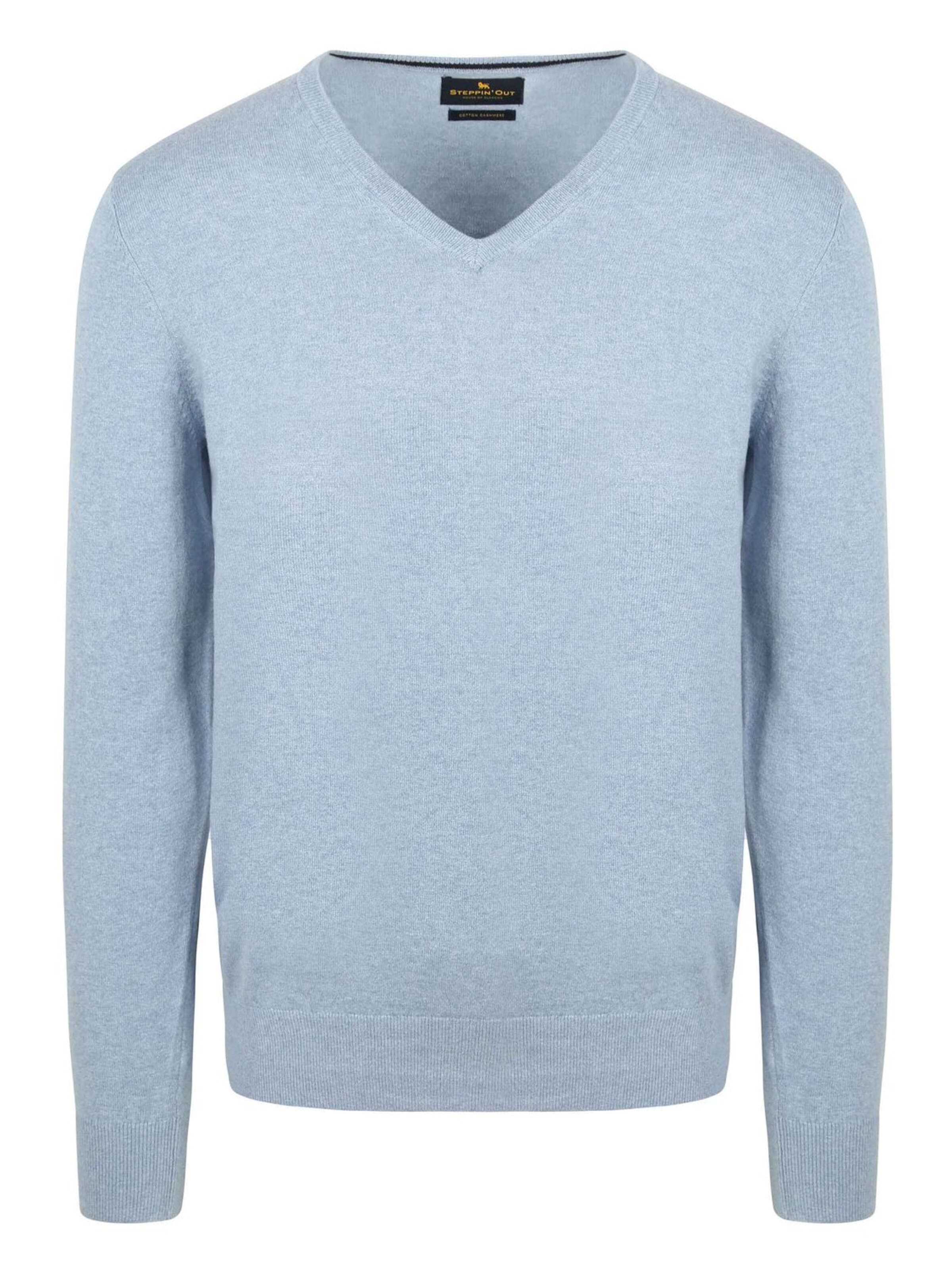 Steppin' out Sweater in Blue: front