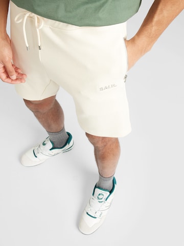 regular Pantaloni 'Q-Series' di BALR. in bianco