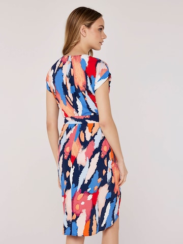 Apricot Kleid in Blau