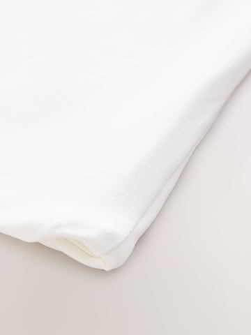 Next Top | bela barva