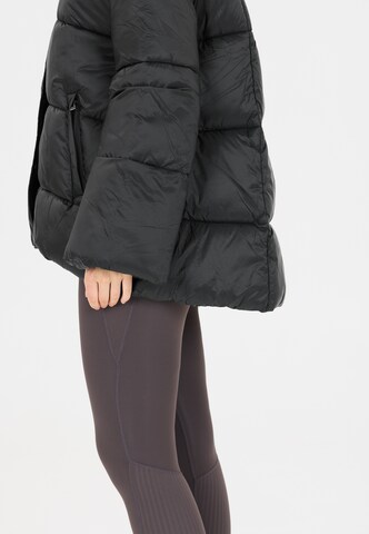 Athlecia Steppjacke in Schwarz