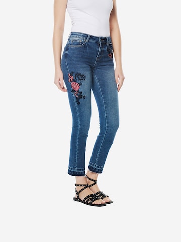 Coupe slim Jean KOROSHI en bleu